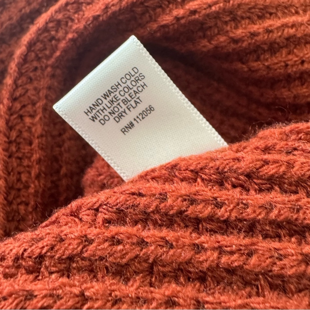 ZENANA CROPPED SWEATER SIZE XL - Picture 3 of 7